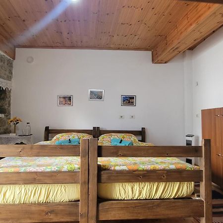 Guest House Mangalem Berat Exterior foto