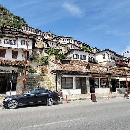 Guest House Mangalem Berat Exterior foto