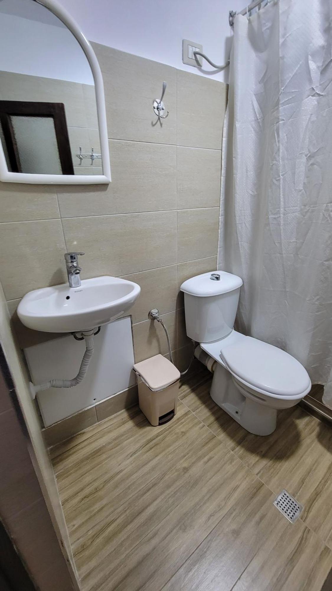 Guest House Mangalem Berat Exterior foto