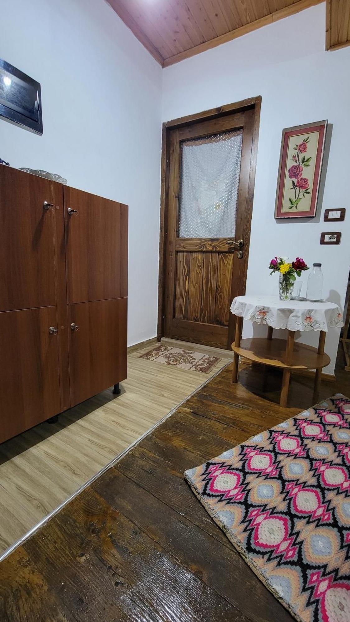 Guest House Mangalem Berat Exterior foto