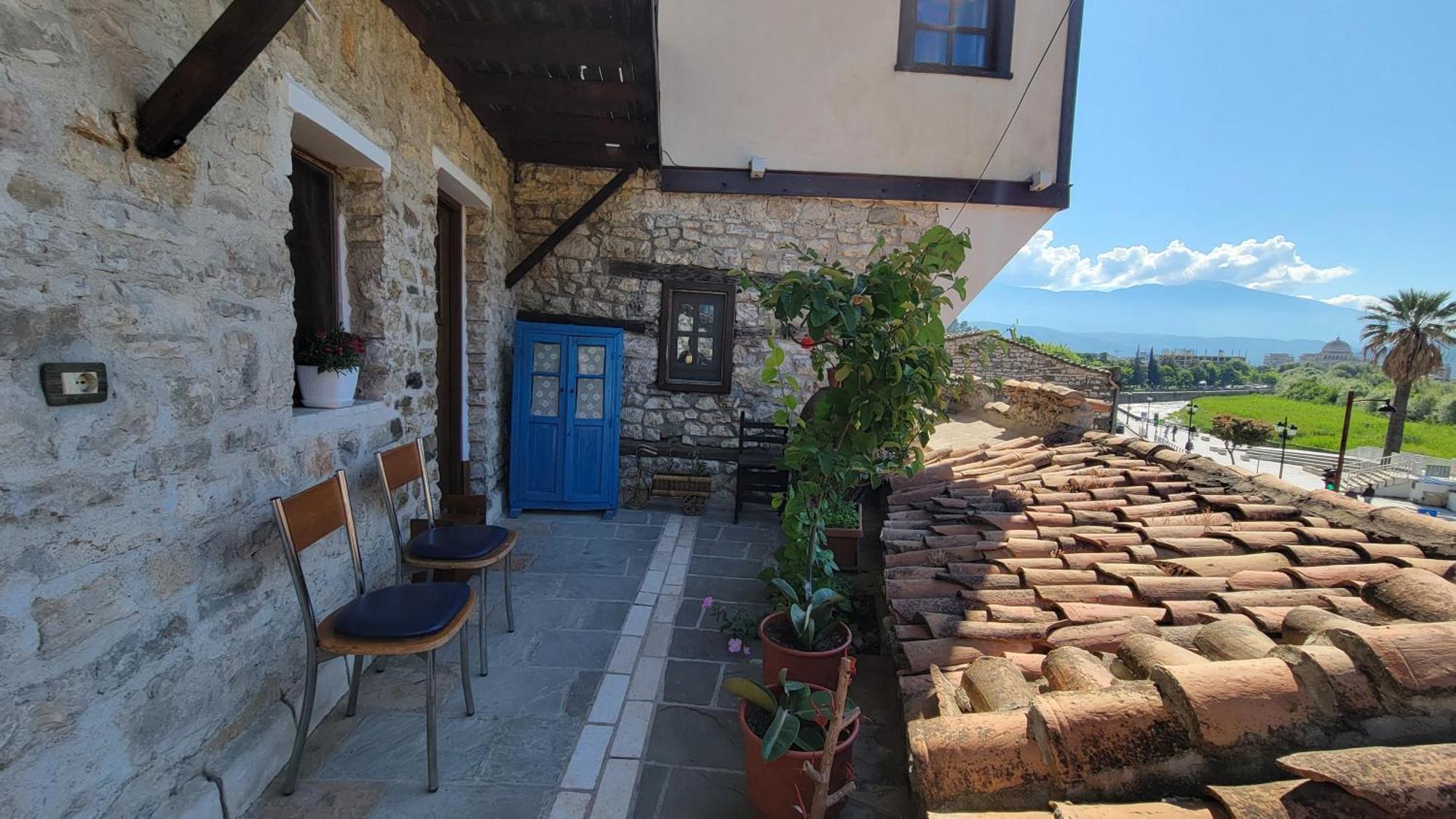 Guest House Mangalem Berat Exterior foto